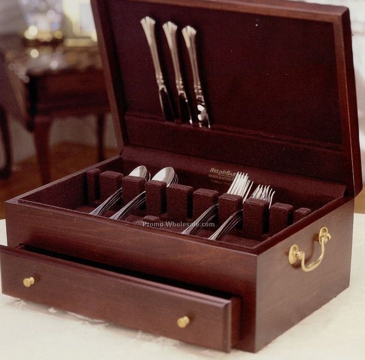 Classic Flatware Chest/ 200 Piece Capacity