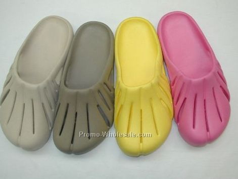 Ladies Clogs/ Sandals (6-11)