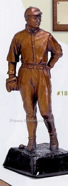 Old Tyme Baseball Fielder Sculpture