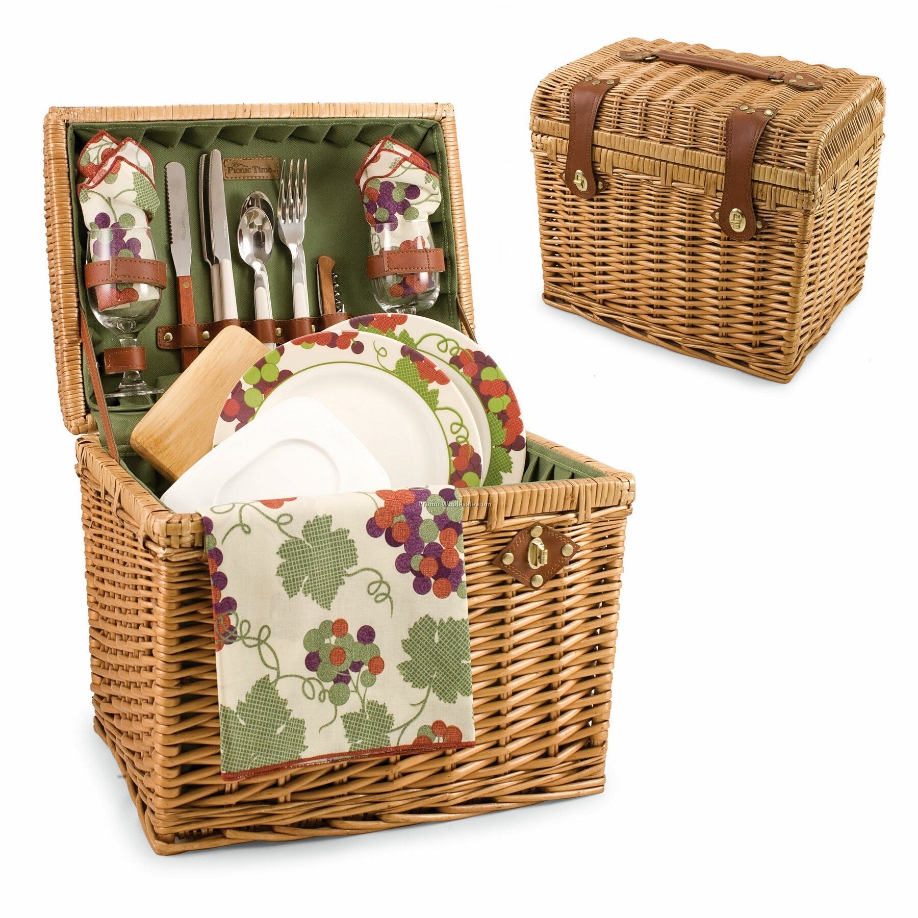 Yellowstone Deluxe Picnic Basket With Service For 2