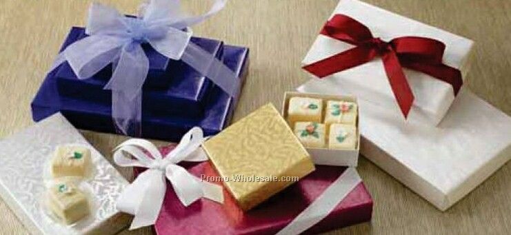 16 Oz. 2 Piece Folding Candy Boxes W/ White Bases