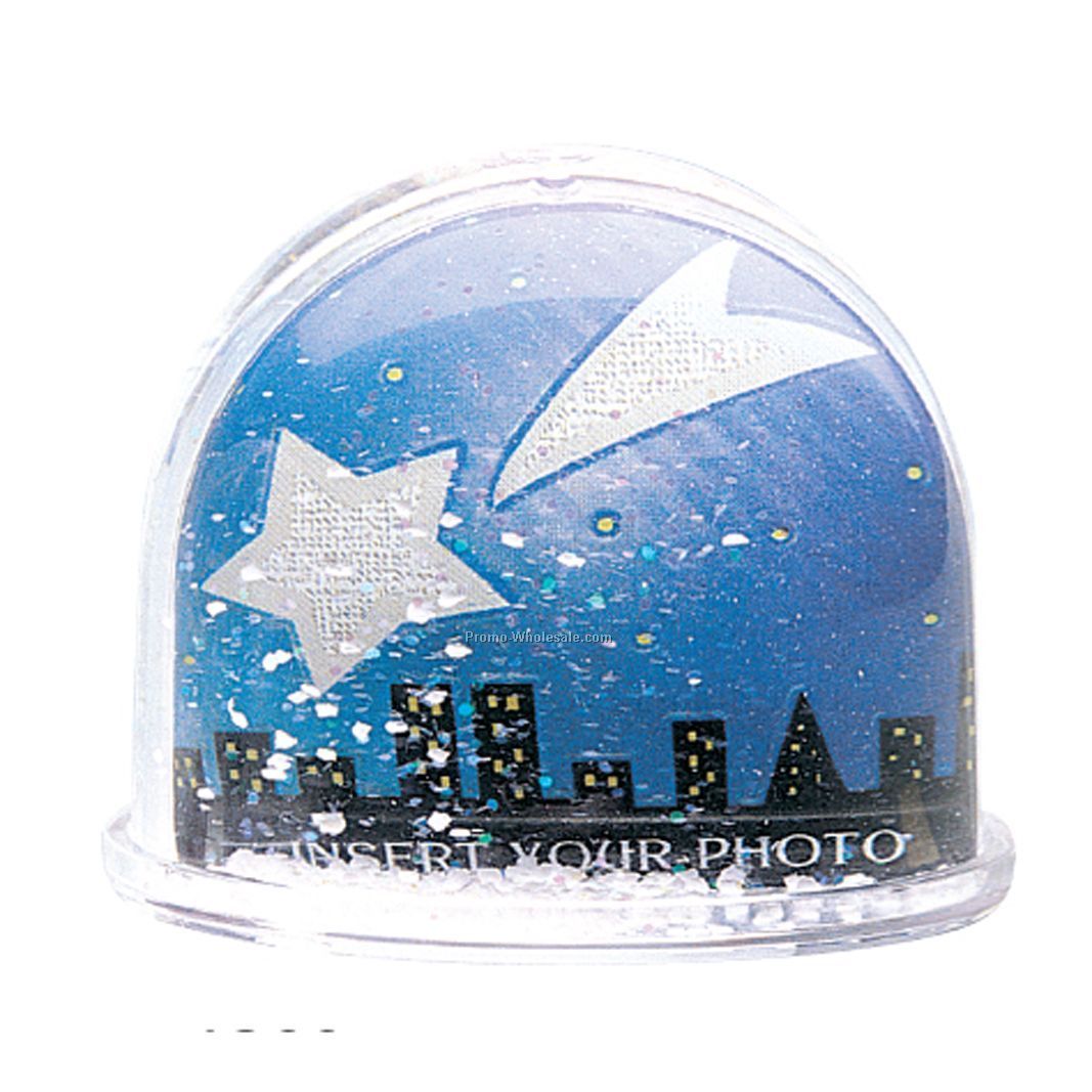 Dome-shaped water globe with floating Snow & Glitters