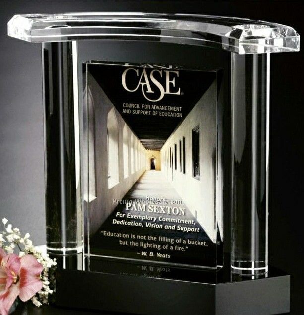 Illumachrome Vanessa Crystal Award (7"x3"x7")