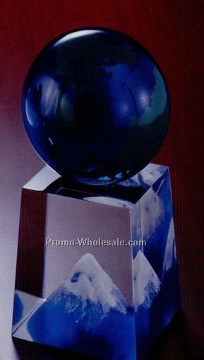 4" Globe On Base Lucite Embedment