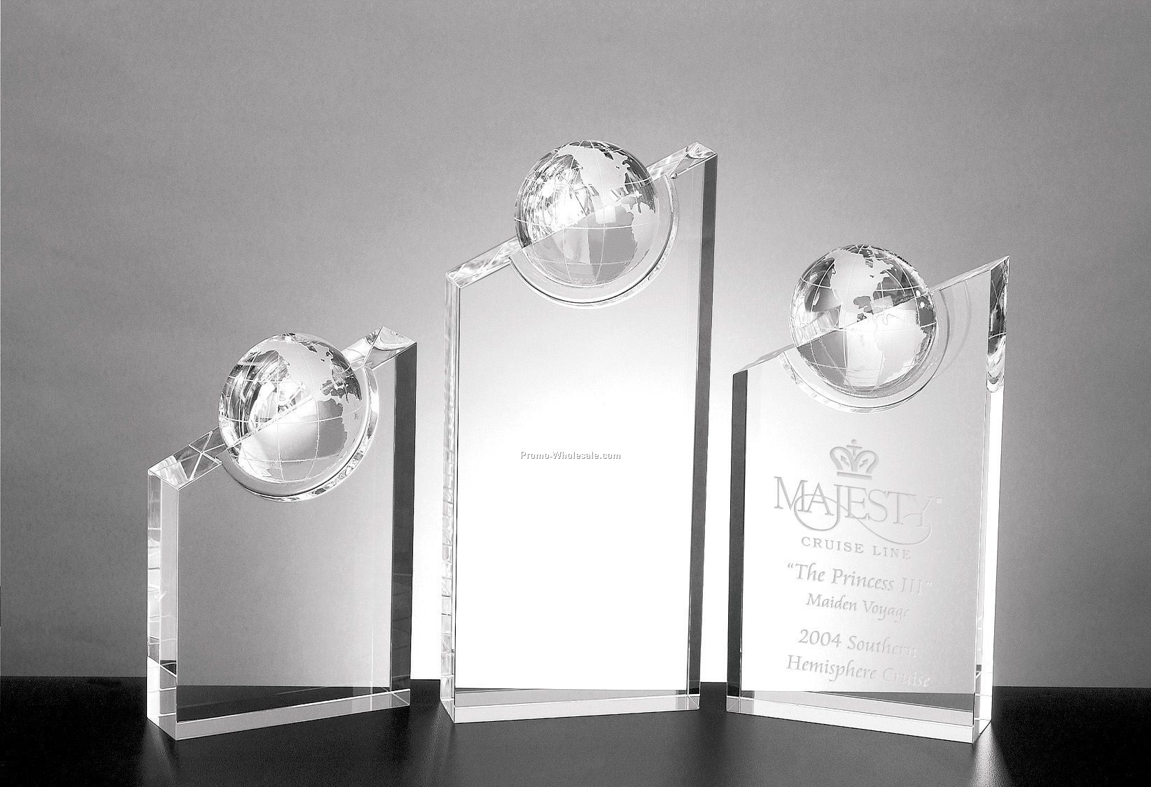 Globe Plaque (Medium)