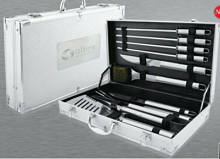 10 Piece Bbq Set In Aluminum Case