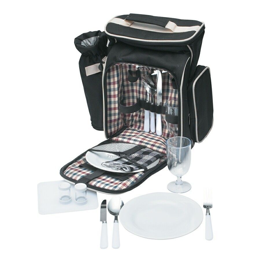Maxam 17-piece Picnic Set In Backpack (Standard Service)