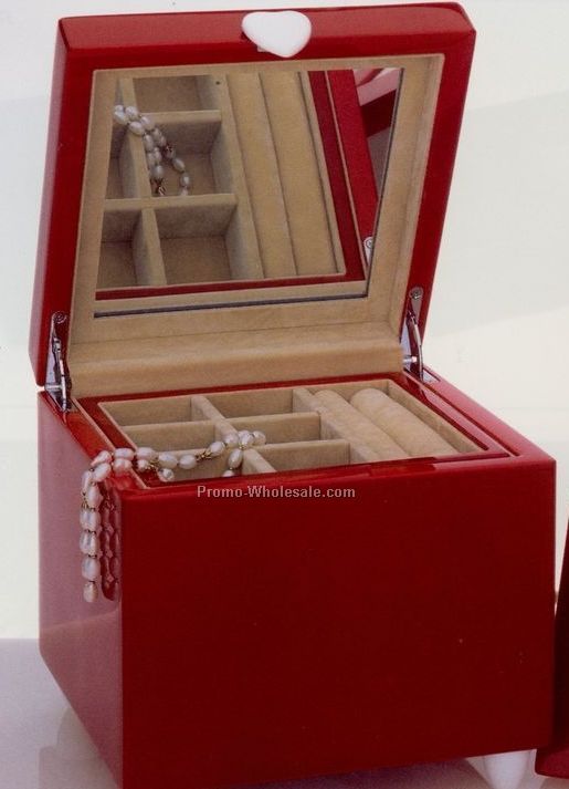 Marilyn Collection Heart Jewelry Chest