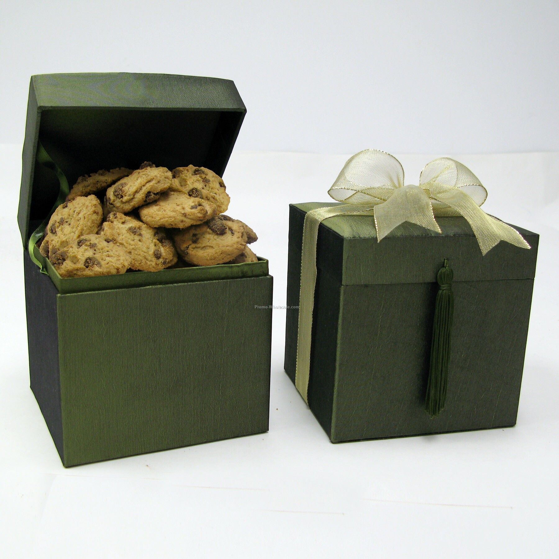 Green Tassel Gift Box