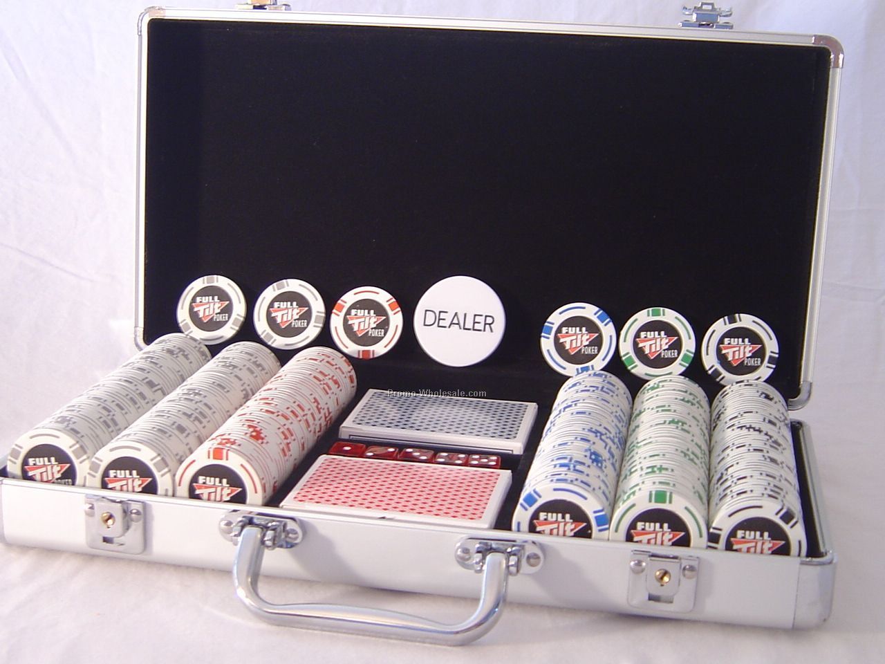 Silver Aluminum 300 Chip Set (2-color)