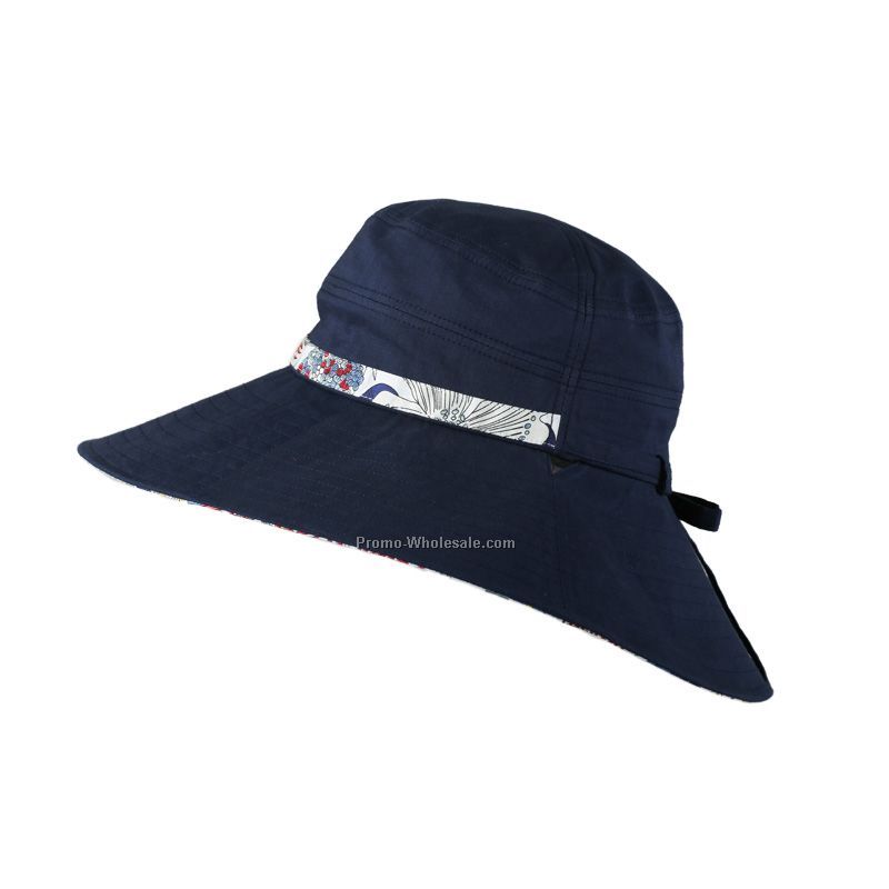 Lady black fashion bucket hat