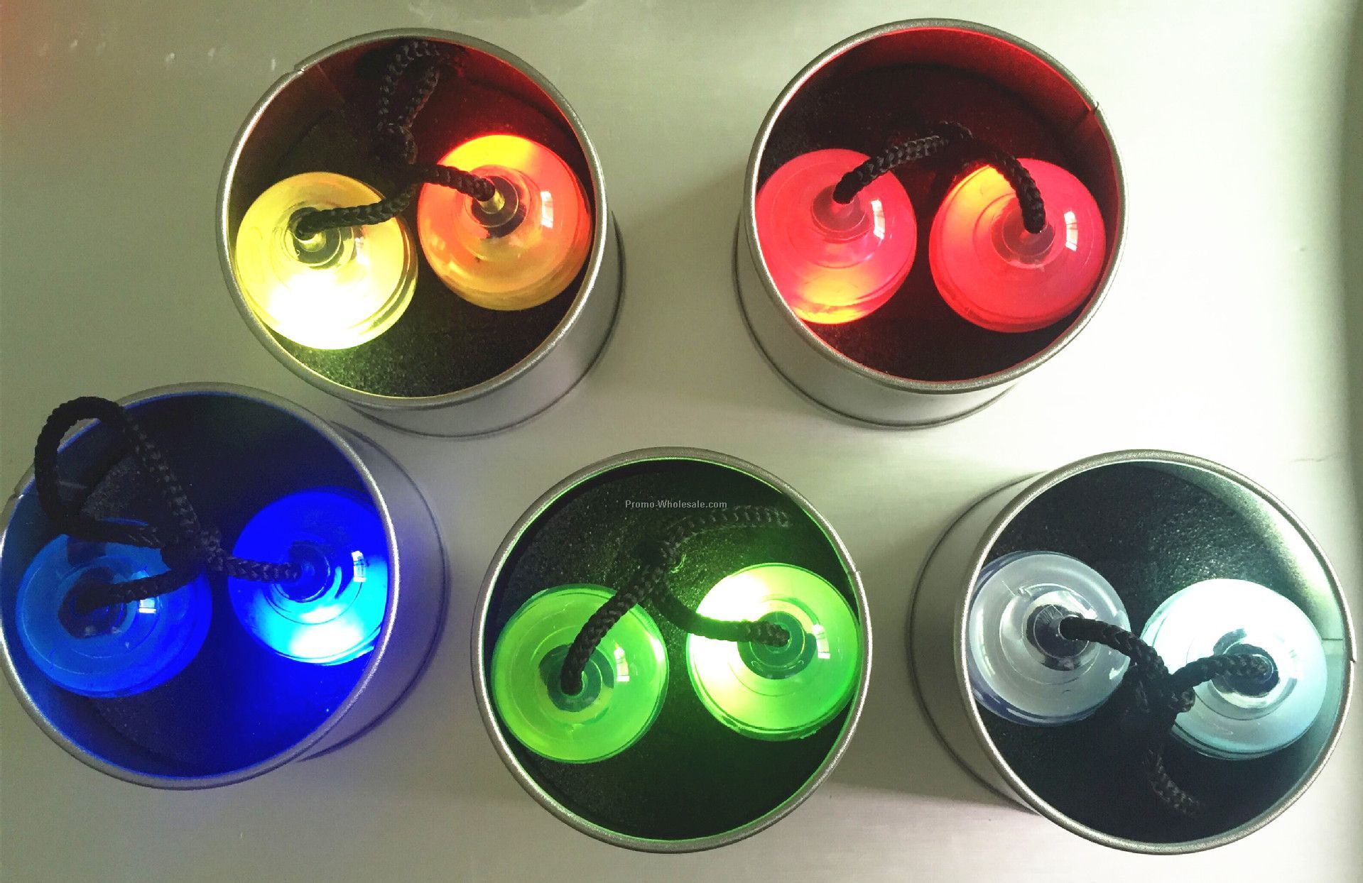 Thumb Chucks LED Flashing Finger Yoyo Ball