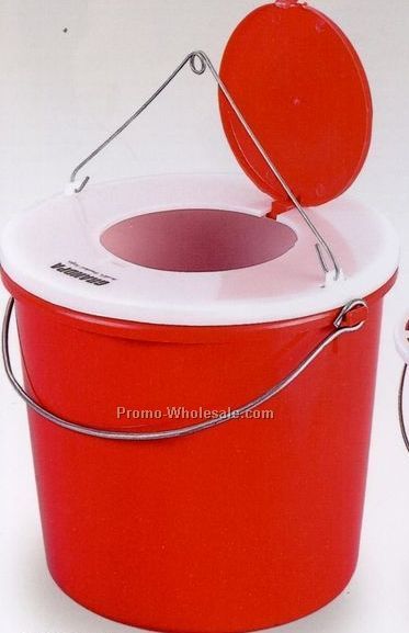 10 Qt. Minnow Bucket W/ Strainer Vent Lid