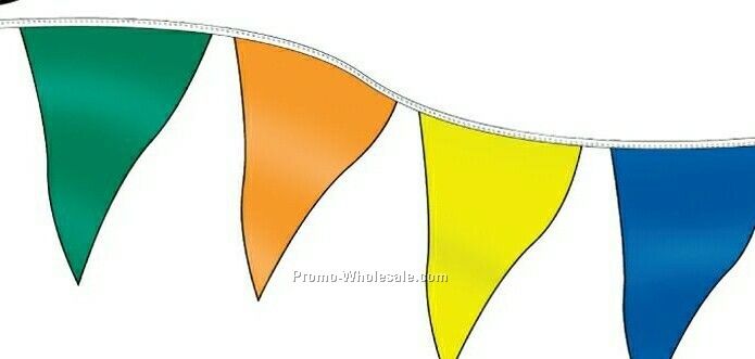 60' Stock Poly Pennants 24 Per String - Green/ White