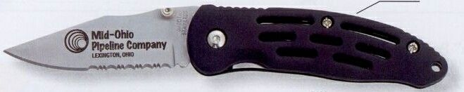 Dakota "cavalier" Pocket Knife With Rubberized Grip (Black)