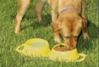 The Pet King Junior Portable Feeding And Watering Unit