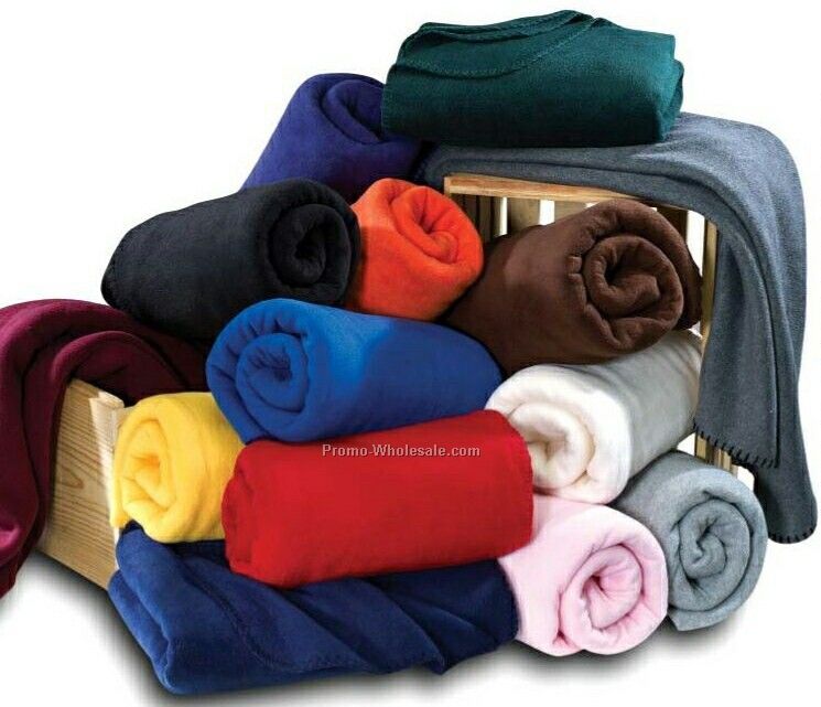 Wolfmark 50"x60" Charcoal Fleece Full Throw Blanket