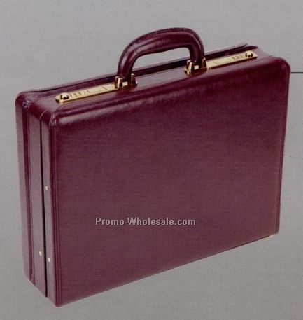 17-3/4"x13"x4"-5", Genuine Leather Continental Attache Case