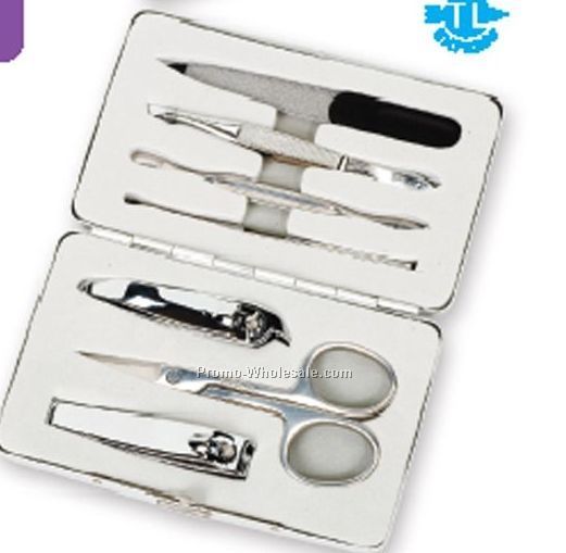 Deluxe Manicure Set In A Travel Case