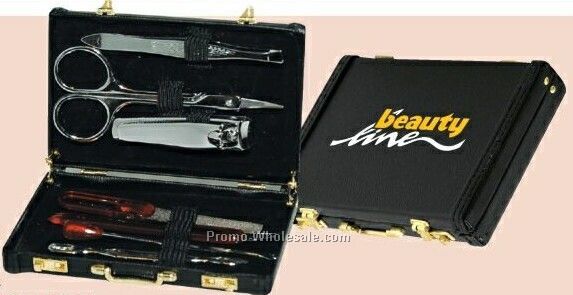 7 Piece Suitcase Manicure Set