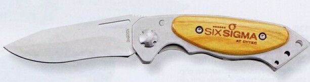 Dakota "little Falcon" Pocket Knife With Blond Wood Insert