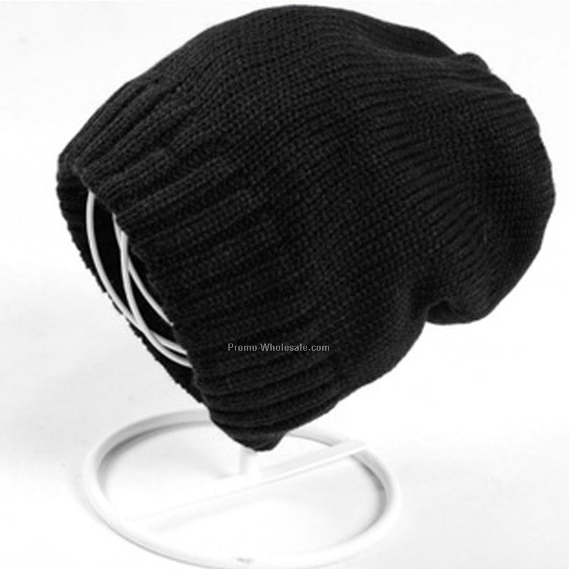 Black pompon beanie