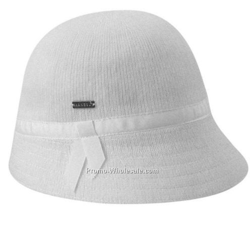 Lady's off white hat